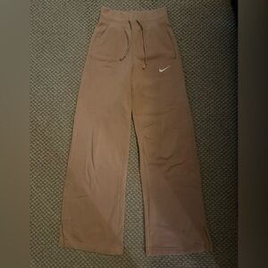 Women’s Nike High-Waisted Wide Leg Sweatpants